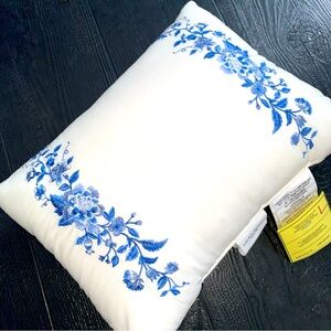 Laura‎ Ashley Home Accent Pillow White Blue Embroidered Floral Easter Spring